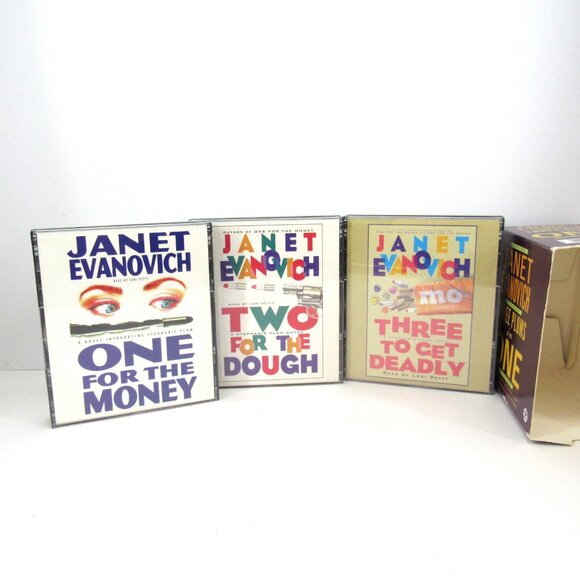 Simon & Schuster Audio The First Three Stephanie Plum Novels In One 9 CDs - Picture 5 of 5